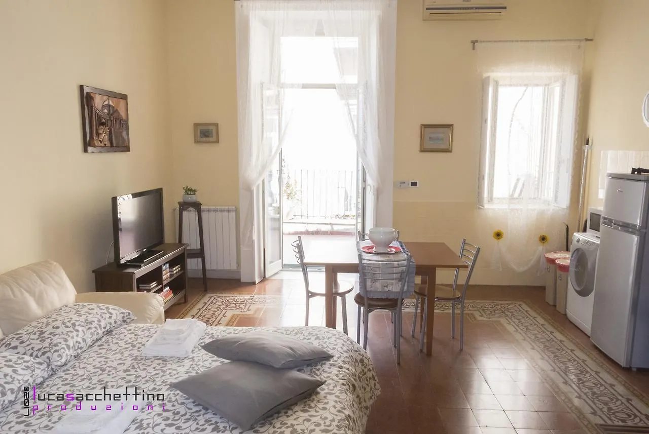 Apartment Casa Beatrice, Appartamento Nel Centro Di Napoli