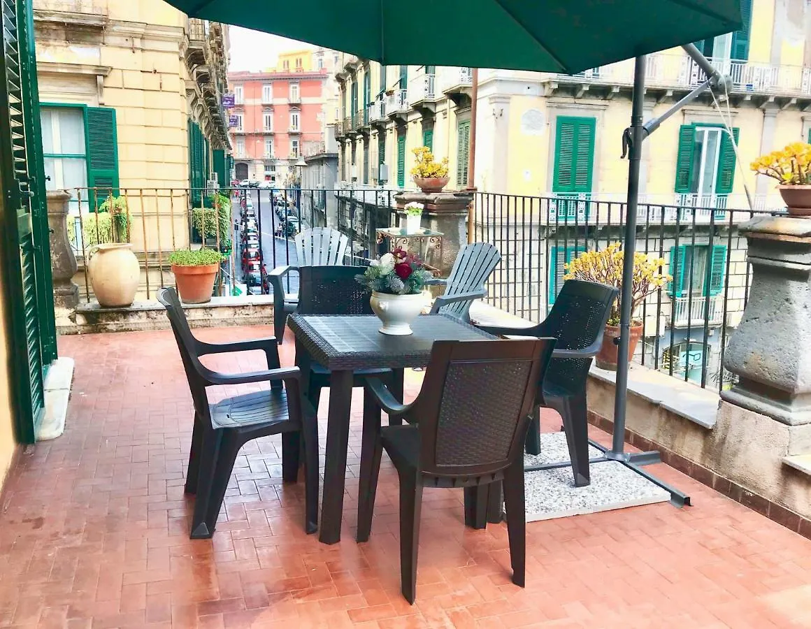 Casa Beatrice, Appartamento Nel Centro Di Napoli Italy