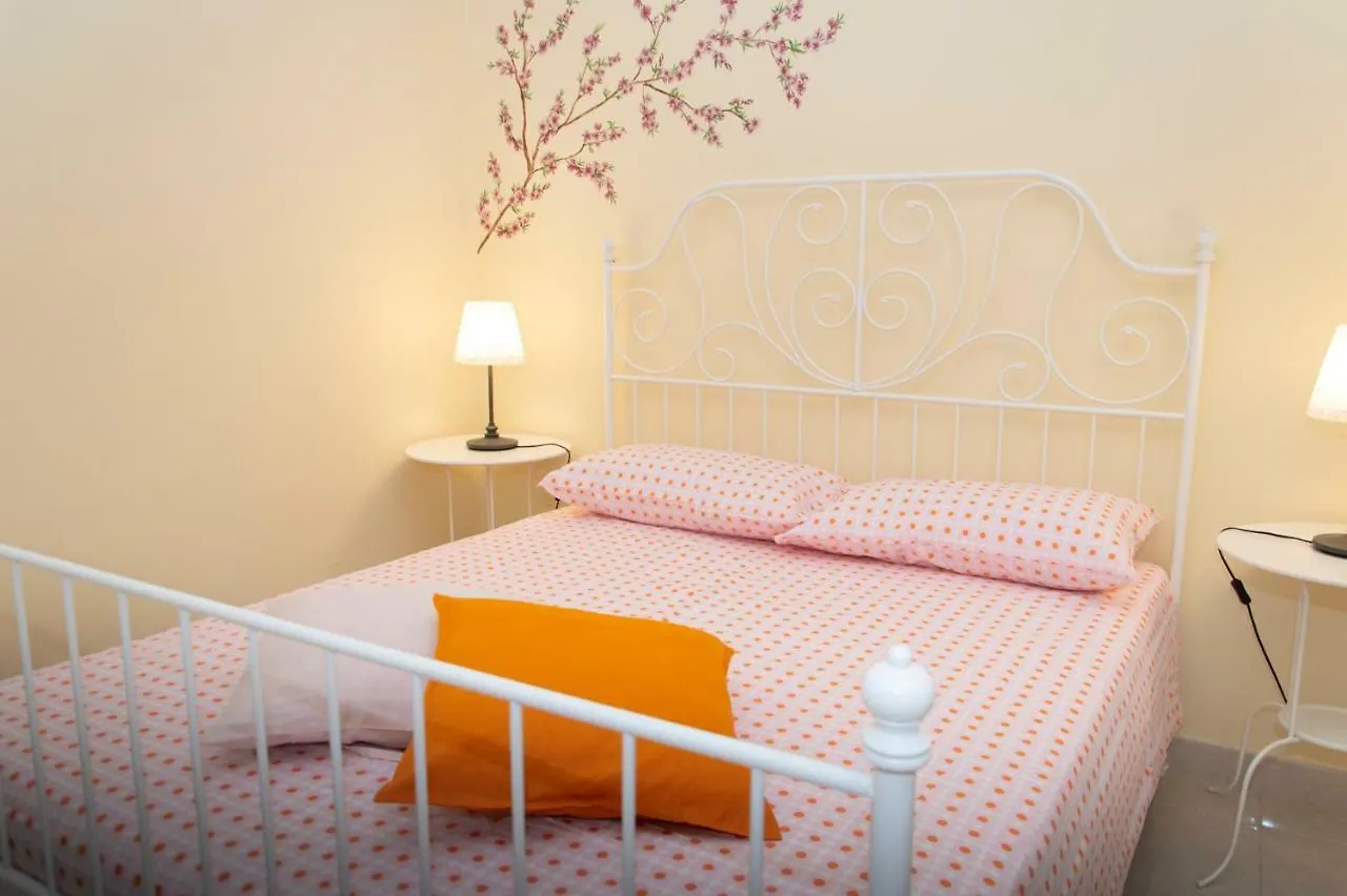 Apartment Casa Beatrice, Appartamento Nel Centro Di Napoli Italy