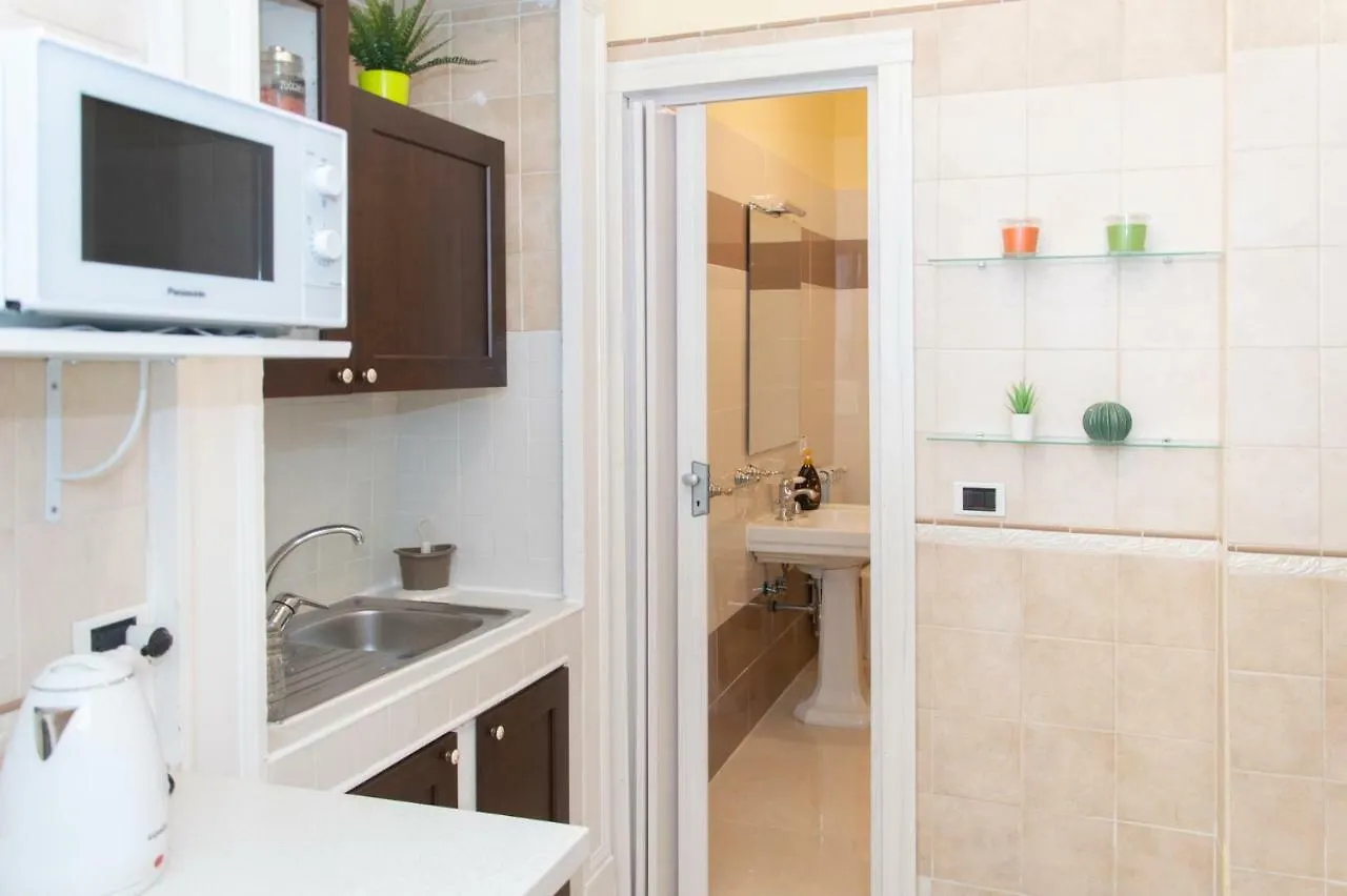 Casa Beatrice, Appartamento Nel Centro Di Napoli 0*, Naples Italy