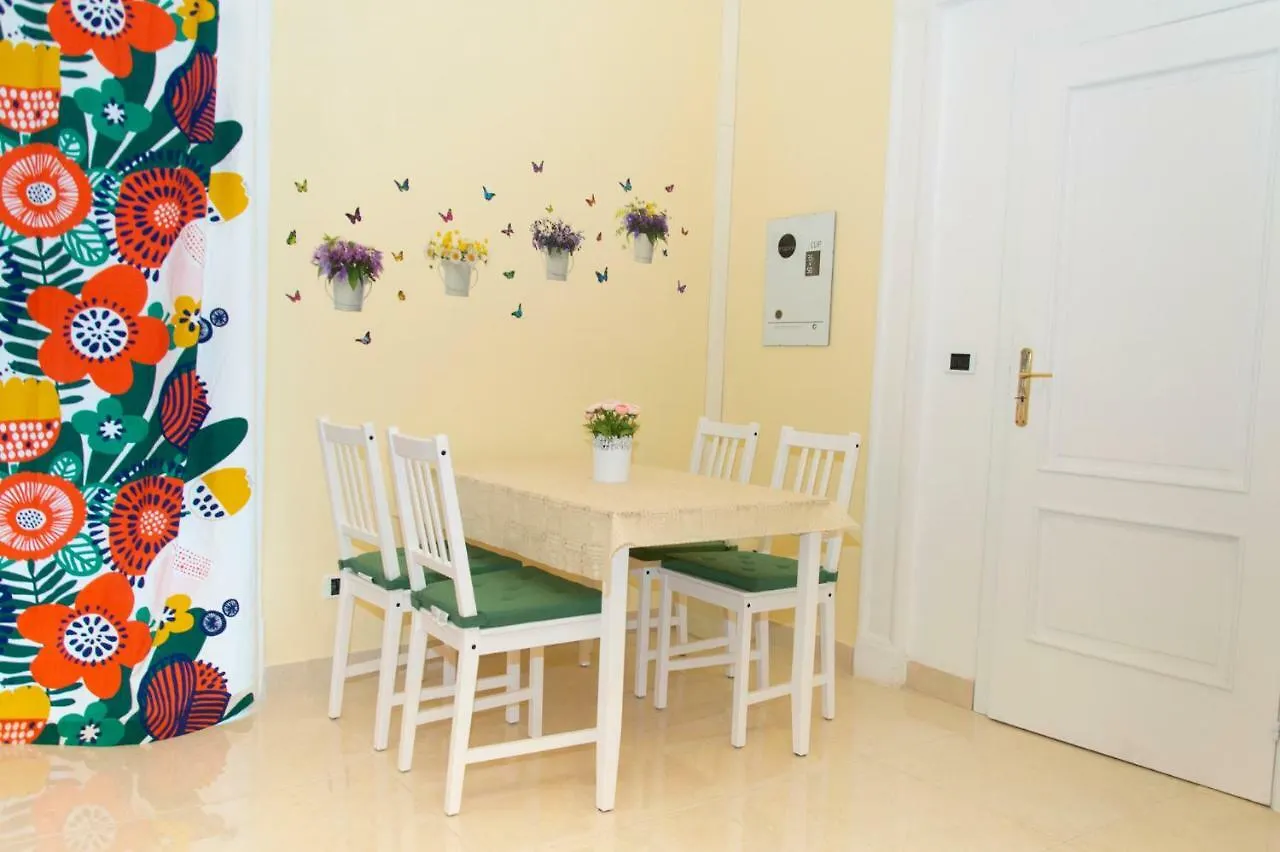 Casa Beatrice, Appartamento Nel Centro Di Napoli 0*, Naples